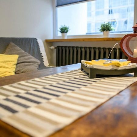 ワルシャワChmielna Wood Luxアパートメント エクステリア 写真