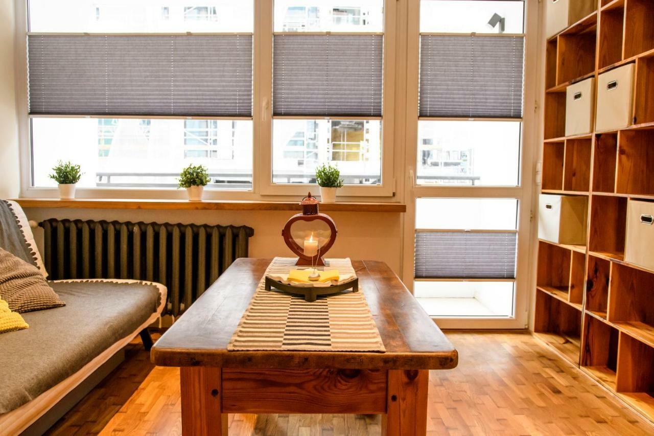 ワルシャワChmielna Wood Luxアパートメント エクステリア 写真