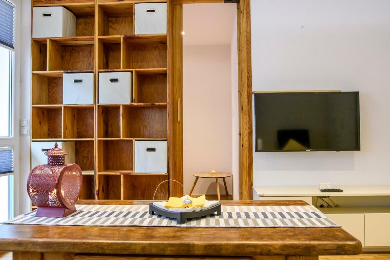 ワルシャワChmielna Wood Luxアパートメント エクステリア 写真