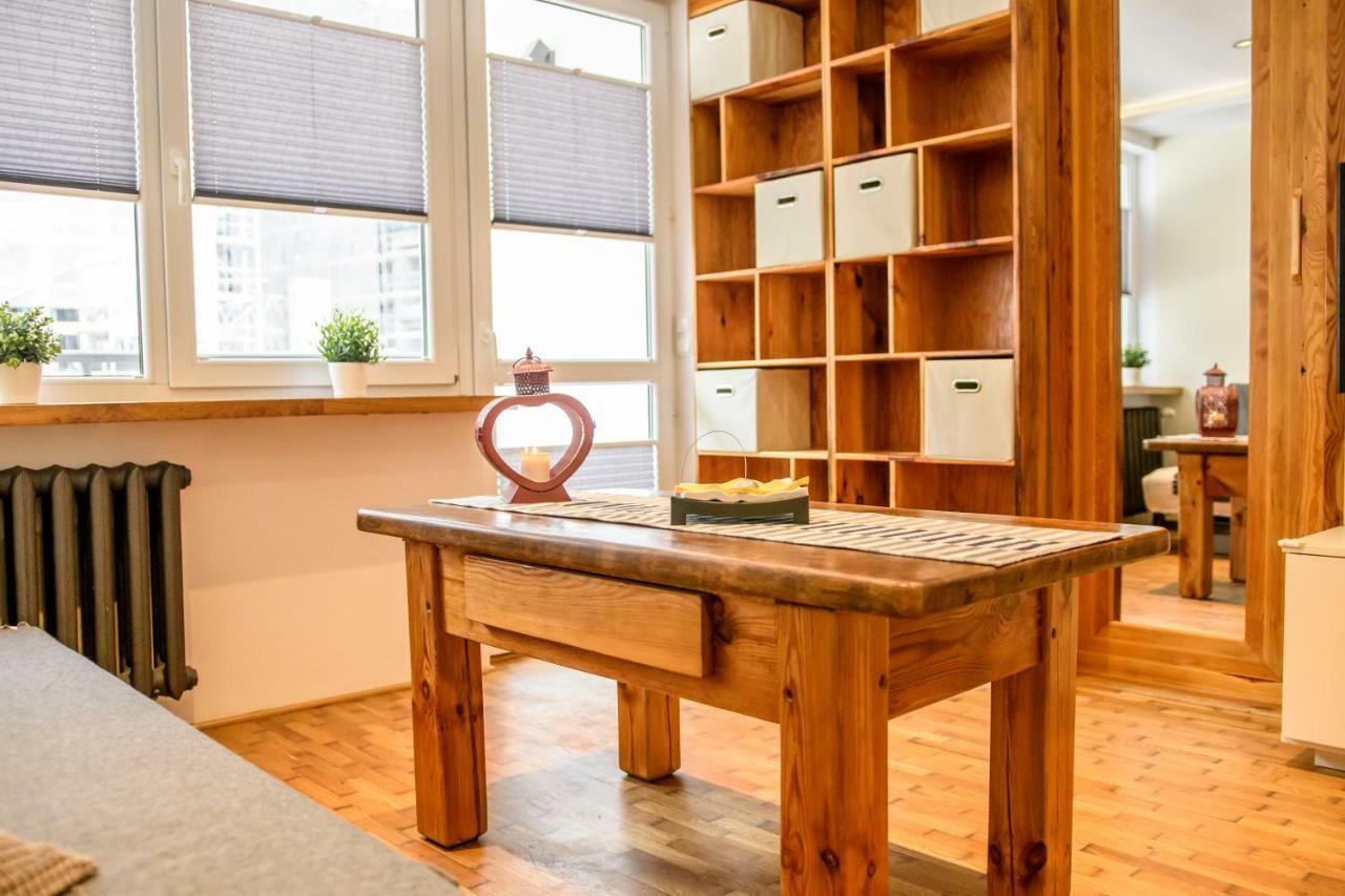 ワルシャワChmielna Wood Luxアパートメント エクステリア 写真